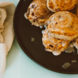 bollo de holjandre cubierto de azucar